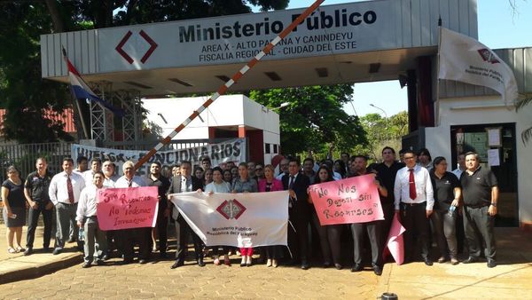 Huelga de funcionarios del Poder Judicial, Ministerio Público y la Defensa Pública irá del 11 de noviembre al 11 de diciembre - ADN Paraguayo
