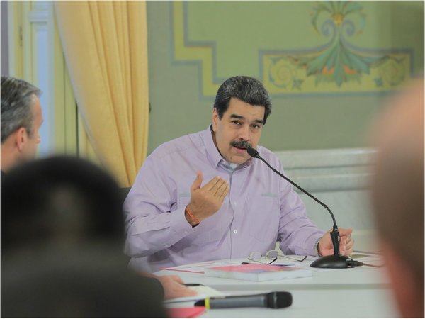 Nicolás Maduro llama "pelele del imperialismo" a Nayib Bukele