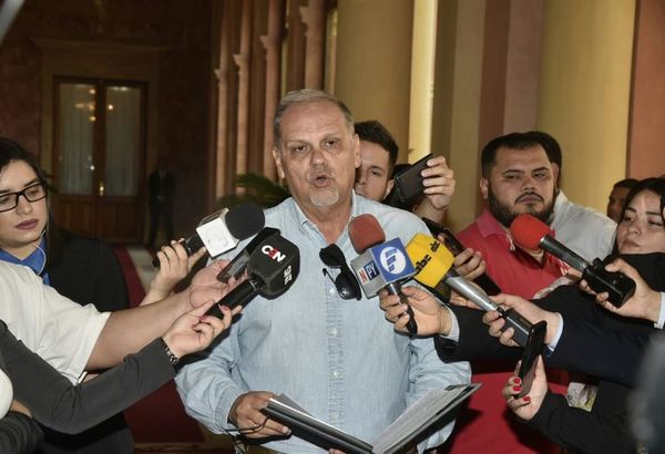 Ocupación de plazas: Ministro de SEN dice que dialogará con intendente de Asunción e insiste en “problema social” - La Primera Mañana - ABC Color