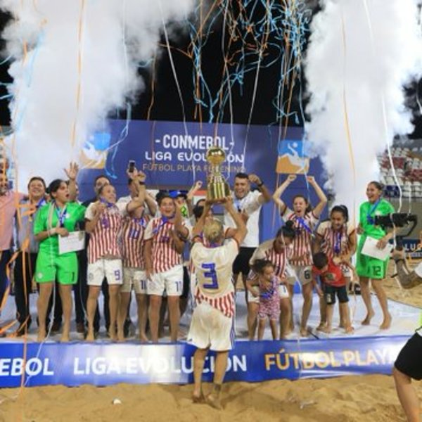 Las Pynandí campeonas en primera edición de la CONMEBOl Fútbol Playa - .::RADIO NACIONAL::.