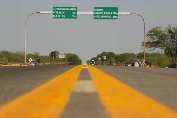Gobierno rehabilita tramo en el Chaco para aumentar la producción | .::Agencia IP::.