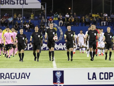 Árbitros que pitarán en semifinales de la Copa de todos