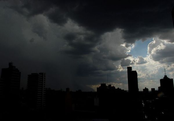 Anuncian lluvias con posibles tormentas desde esta noche - Nacionales - ABC Color
