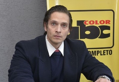 Justicia prohíbe publicar fotos de exviceministro vestido de mujer