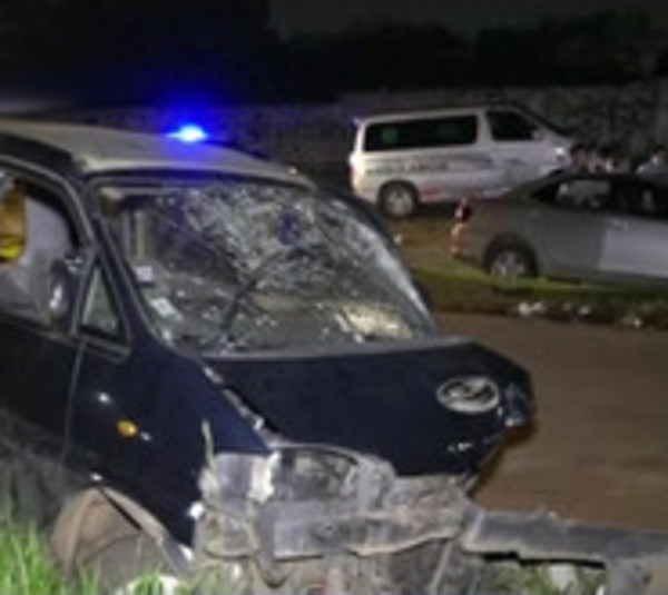 Dos fallecidos y seis heridos en violento percance vial - Paraguay.com