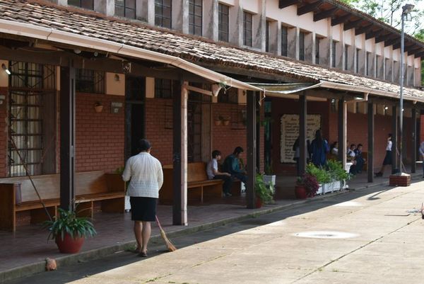 Urge reparación total de escuela en Ayolas - Nacionales - ABC Color