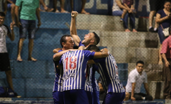 HOY / Siete partidos van en simultáneo