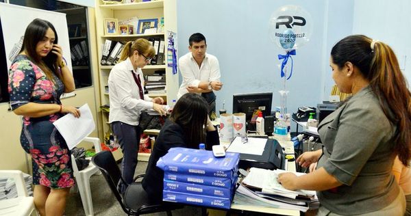 Fiscalía halla indicio de desvío de fondos en la Comuna lambareña - Judiciales y Policiales - ABC Color
