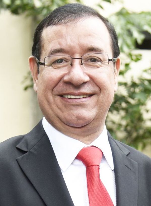 Diputado Cuevas y su familia serán juzgados en Asunción - Política - ABC Color