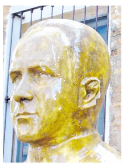 Violentan busto de Eligio Ayala en Mbuyapey - Interior - ABC Color