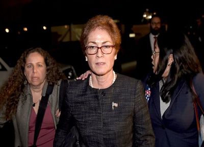 Ex diplomática en Kiev se sintió amenazada por Trump