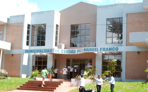 En la Municipalidad de Presidente Franco estaría direccionando millonaria licitación