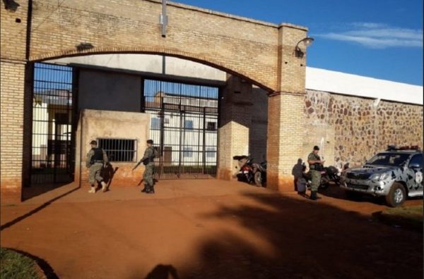 Confiscan todo tipo de armas blancas en la penitenciaría de PJC