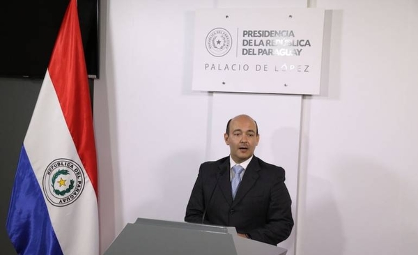 HOY / Denuncian improvisación y arbitrariedad en la conducción del MITIC