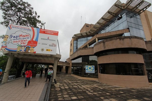 Un niño fue inscrito dos veces en el Registro Civil