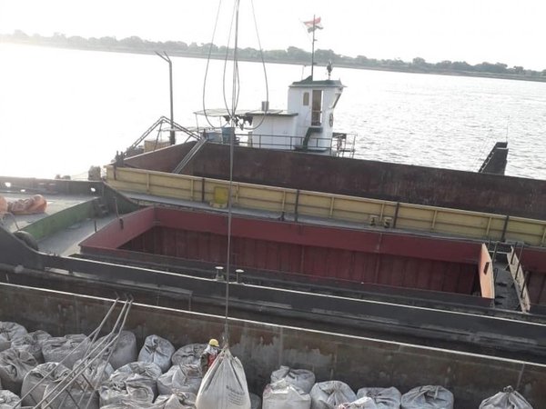 Descenso del río retrasará llegada del cemento | Industria Nacional del Cemento (INC), Vallemí
