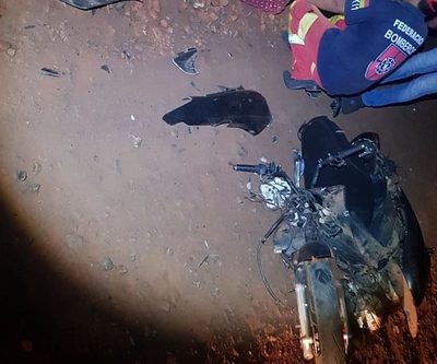 Hombre pierde la vida al caer de una motocicleta