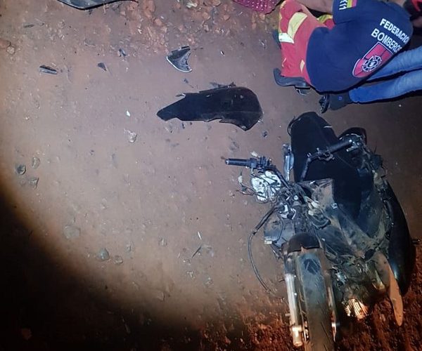 Hombre pierde la vida al caer de una motocicleta