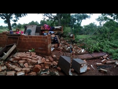 FUERTE TEMPORAL DEJÓ SIN HOGAR A HUMILDE FAMILIA DE NATALIO