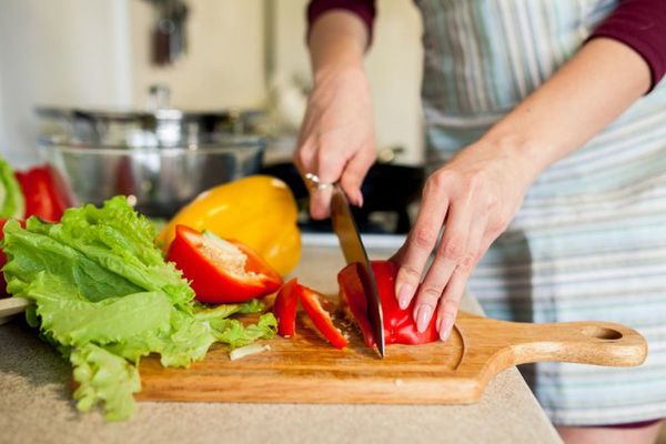 Paraguayas realizan trabajo doméstico no remunerado 3 veces más que los hombres