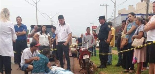 Mujer fallece atropellada por una moto tras salvar a su hijo | Noticias Paraguay