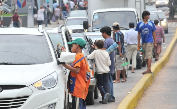 Concejal presenta proyecto para brindar asistencia a niños de la calle