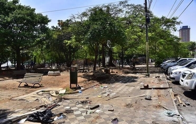 HOY / Reparar plazas ocupadas por damnificados costará alrededor de 600 millones de guaraníes