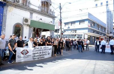 Huelga de funcionarios del Poder Judicial es “extorsiva", según Colegio de Abogados del Paraguay - A La Gran 7-30 - ABC Color