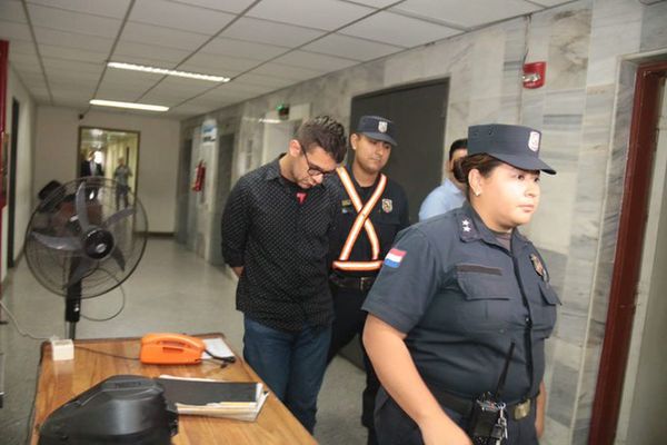 Médico imputado por feminicidio de Mayra irá a Tacumbú