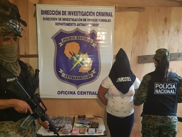 Dos detenidas tras allanamiento de antinarcóticos en Pelopincho