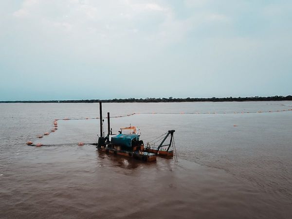 Pasos críticos del río serán dragados para mejorar navegabilidad