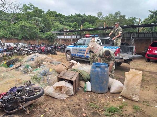 Incautan elementos de pesca prohibida para su utilización en Ayolas - Nacionales - ABC Color