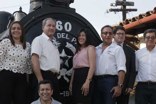 Comenzó la puesta en marcha del tren del lago de Ypacaraí » Ñanduti