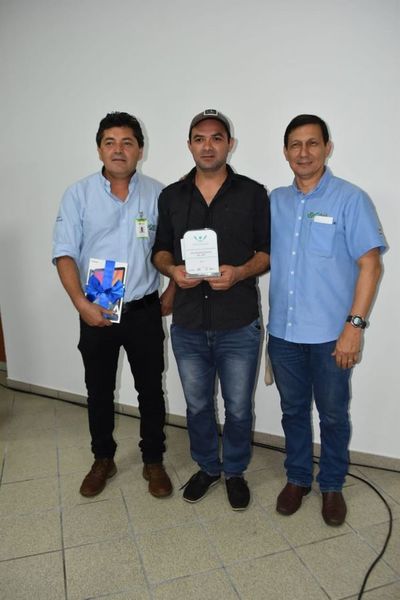 Mitãrusu emprendedor horqueteño oñemotenonde ha ohupyty Premio Citi - ABC Remiandu - ABC Color
