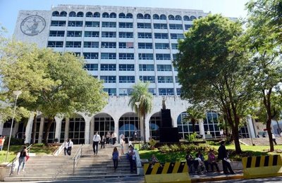 Colegio de abogados pide a la Corte declarar ilegal huelga de funcionarios » Ñanduti