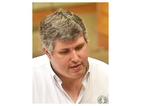Esteban Samaniego impide su desafuero