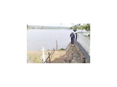 Intervienen un club por contaminar lago