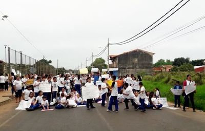 MEC dejará sin profesores una escuela de Luque - Locales - ABC Color