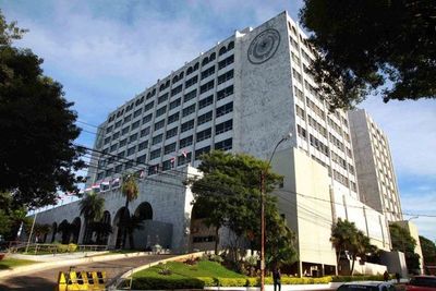 Funcionarios de Fiscalía, Poder Judicial y Defensoría anuncian paro de un mes » Ñanduti