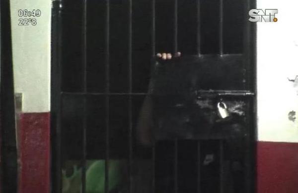 Detienen a tres menores en Villa Elisa - SNT