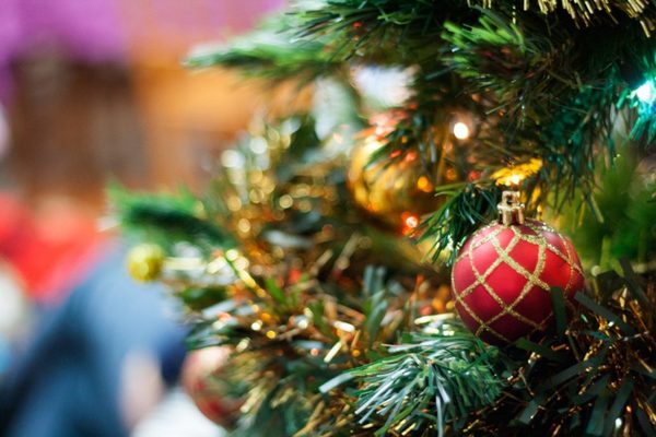 Espíritu navideño llegó a góndolas de los comercios