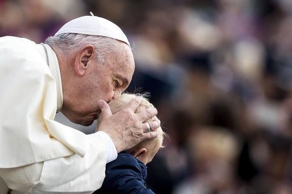 El papa pide construir puentes y no agredir a otras religiones o no creyentes - Mundo - ABC Color