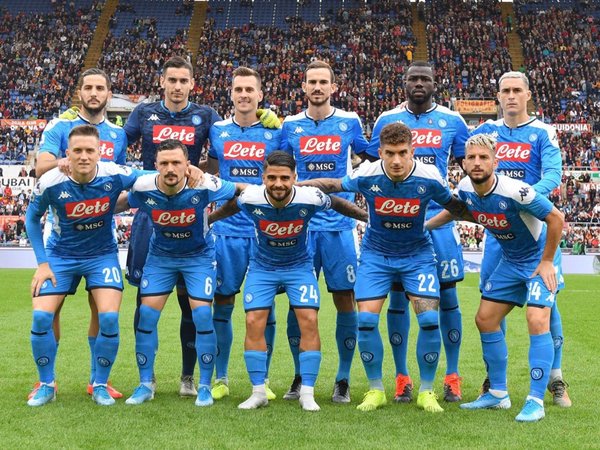 Napoli toma medidas legales contra jugadores que rechazaron concentración