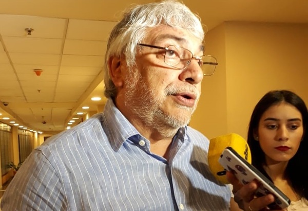Lugo señala desconfianza en las urnas electrónicas