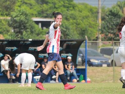 Dos lideran en Femenino - Fútbol - ABC Color
