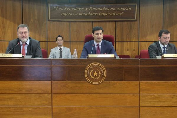 Ampliación del déficit fiscal no será para pago salarios, sino para obras