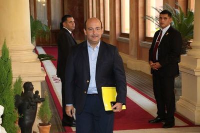 Mitic inició “cacería” de funcionarios que denunciaron corrupción