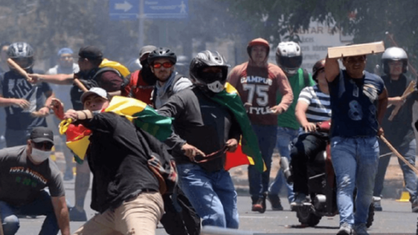 Murió un estudiante y ascienden a tres las víctimas durante protestas en Bolivia
