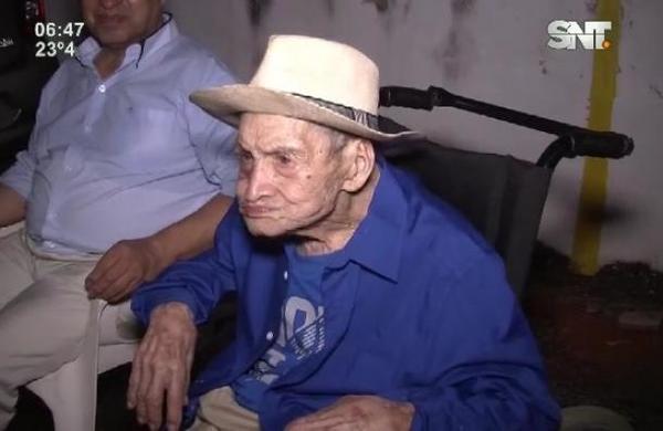 Festejamos los cien años de vida de don Leonardo - SNT