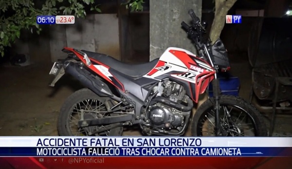 Motociclista muere tras chocar contra camioneta